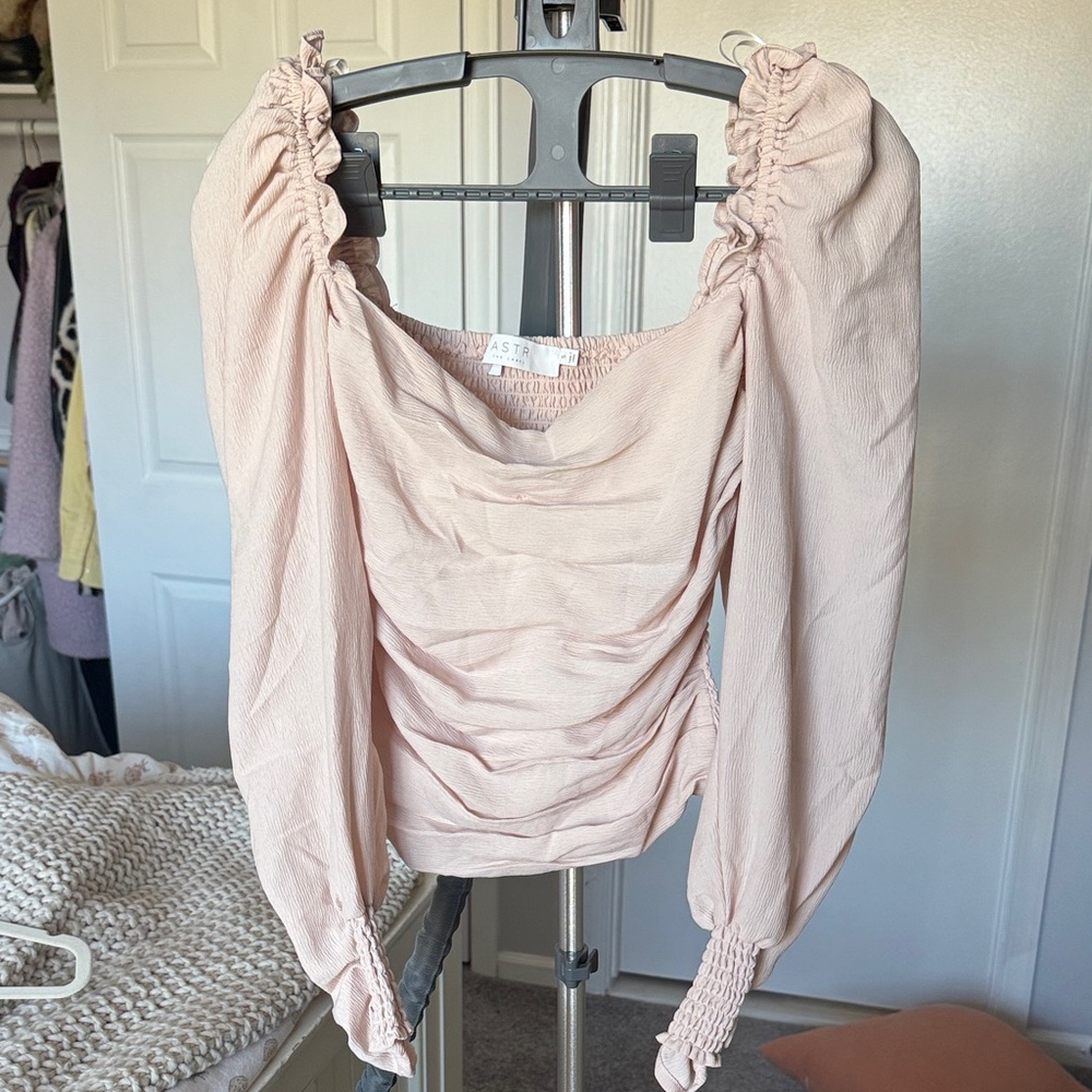 Astr the label pink puff sleeve top